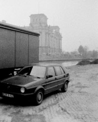 [Fig. 05] East Berlin’s urban spaces and wastelands during the 1990ies, Schiffbauerdamm - Reichstag (Foto C. Pieper)